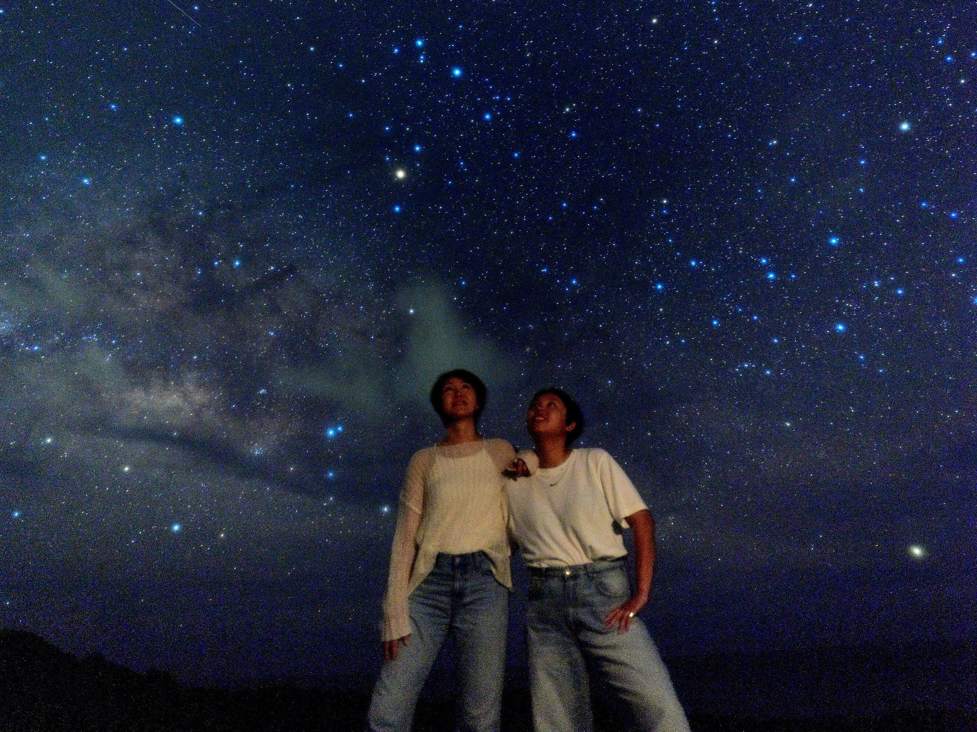 天の川を背景にした星空フォト
